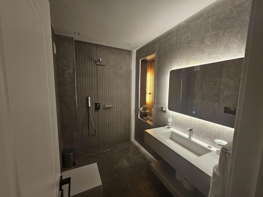 Blloku Suites, City Centre,Tirana Exterior photo